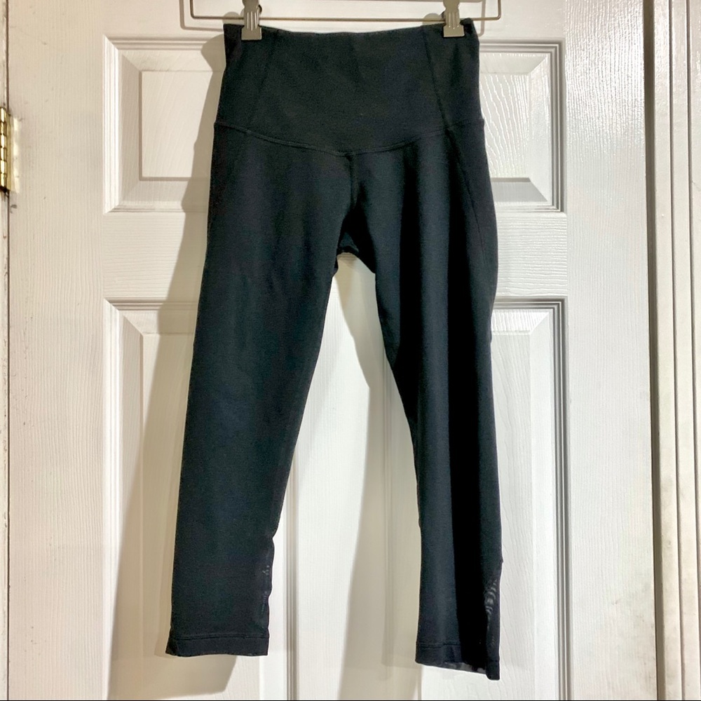 Zella XS Workout Black Capris w/ Mesh Hem